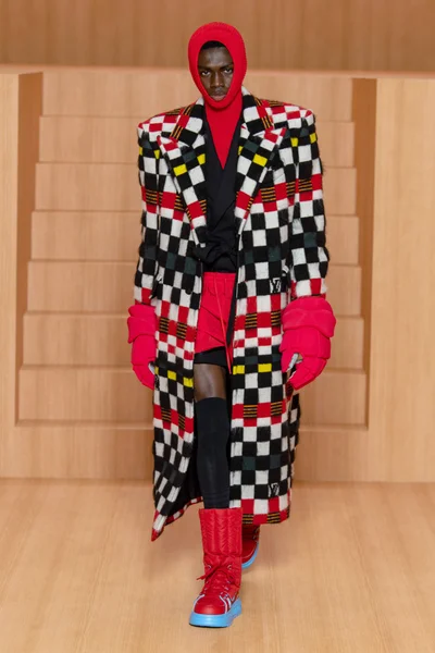 Look 49